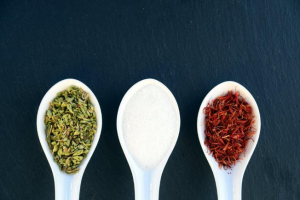 Herbs and spices on spoons
